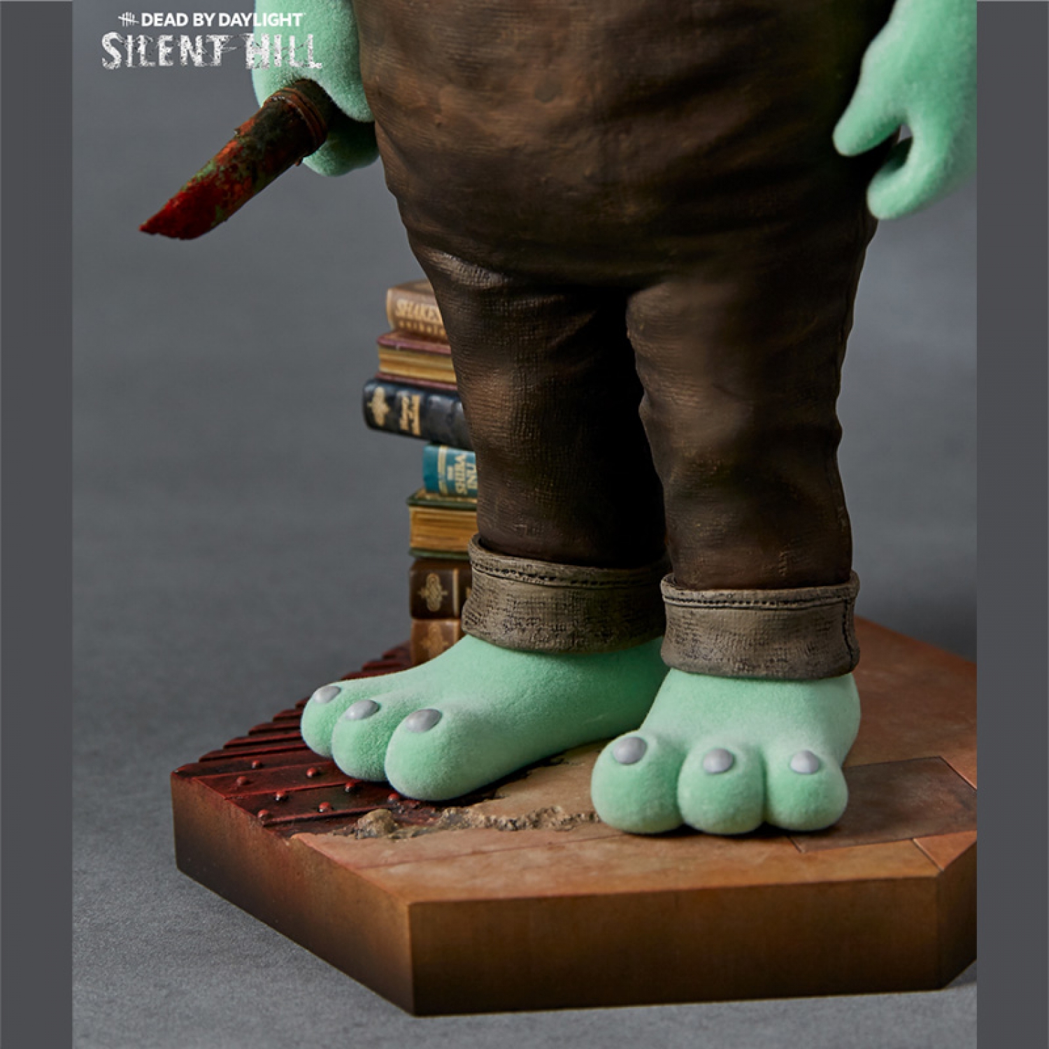 SILENT HILL x Dead by Daylight, Robbie the Rabbit Green 1/6 Scale Statue